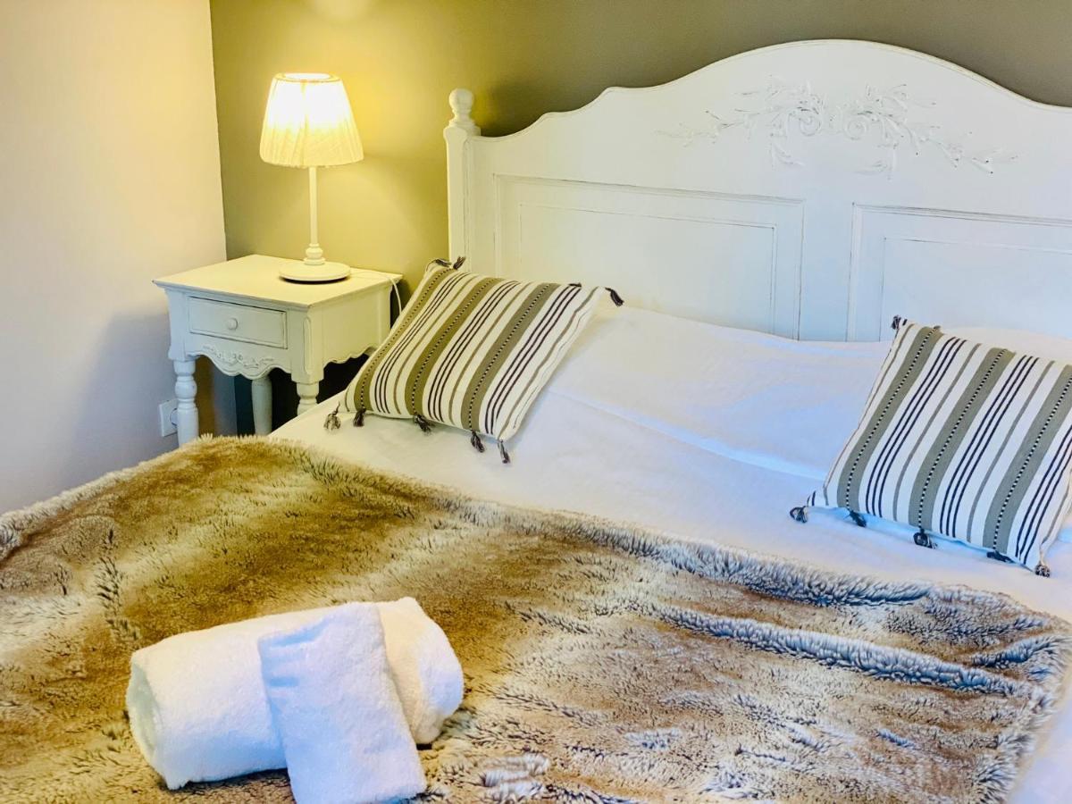 Domaine De Suzel Hotel Vignieu ภายนอก รูปภาพ