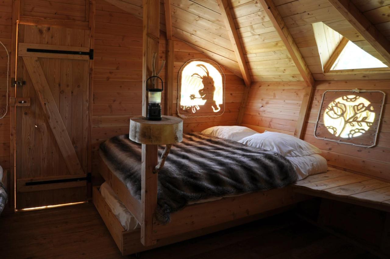 Domaine De Suzel Hotel Vignieu ภายนอก รูปภาพ