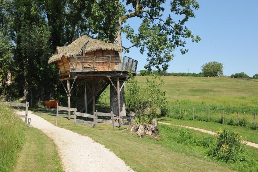 Domaine De Suzel Hotel Vignieu ภายนอก รูปภาพ